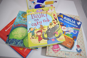 Nocne czytanie dzieciom w Sukowie