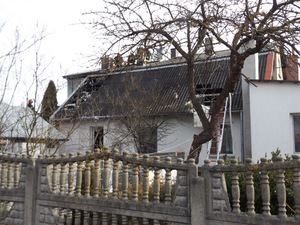 Pożar na Białogonie. Paliło się poddasze