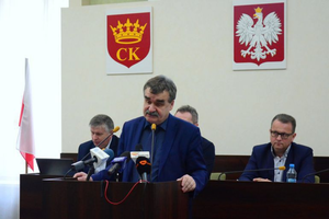 Radni przeciwni obniżeniu pensji prezydentowi