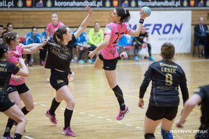 Korona Handball jedzie do mistrza Polski. 