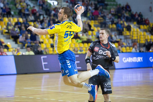 Pasjonujący bój w Hali Legionów. Strlek zdobył decydującego gola