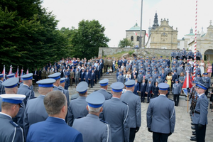 [VIDEO + GALERIA] Wielkie święto policyjne na Świętym Krzyżu. Komendant główny gościem honorowym
