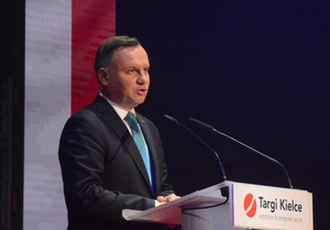 [VIDEO+FOTO] Prezydent Andrzej Duda na Salonie: Chcemy mieć najlepszą armię na świecie