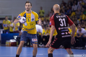 Pech Karacicia. Dostał w to samo miejsce, z którym miał problem w październiku