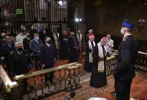 Biskup Jan Piotrowski na Jasnej Górze: Maryjo, weź nas za rękę i prowadź...