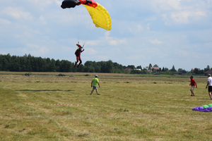 [FOTO] Największa impreza spadochronowa w Masłowie
