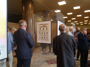 [FOTO] Odebrali odznaczenia i otworzyli wystawę 