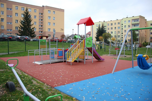 Plac zabaw dla dzieci niepełnosprawnych powstał na osiedlu 