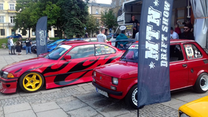 Motoryzacyjne perełki stanęły na Placu Wolności!