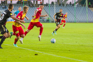 [WYNIKI I TABELA] Korona zyskała kolejny punkt przewagi. W piątek może uciec Miedzi