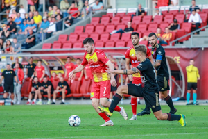 Korona celuje w oczko. Mecz na szczycie na Suzuki Arenie