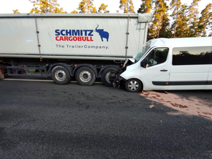 Wypadek na S7. Cztery osoby z obrażeniami