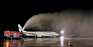 [WIDEO] Mistrzowskie powitanie Łomży Vive na lotnisku w Pyrzowicach