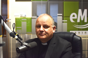 Ksiądz Krzysztof Banasik: By zostać wolontariuszem, wystarczy czas i szlachetne intencje