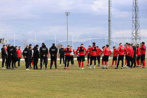 Deszczowy sparing dla Rosjan