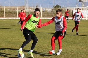 Frączczak wrócił do treningów z drużyną. Kiełb może coraz więcej