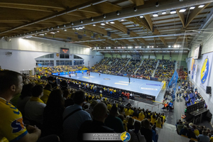 „Niebieska Seria” w Hali Legionów