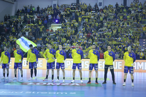 Do Kolonii przez Francję