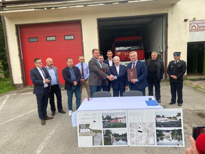 Mniów zmienia oblicze. Podpisano umowę ws. rewitalizacji miejscowości