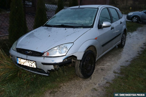 „Pożyczył” cudzy samochód. Wydmuchał prawie trzy promile