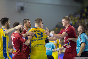 Znani sędziowie z Macedonii ustawili mecz w Kielcach i skrzywdzili Vive?