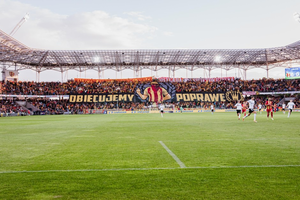 Piłkarze Korony nagrali piosenkę. Teraz tworzą teledysk