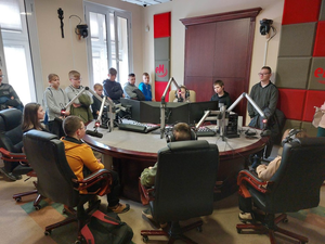 Uczniowie z Micigozdu w Radiu eM Kielce