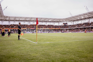 Pieniądze dla Korony, ale „nie” dla sprzedaży działki?