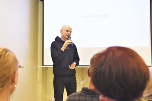 [FOTO] Pełna sala słuchała świadectwa Tomasza Samołyka