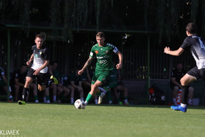 Orlęta Kielce wyszarpały zwycięstwo w Bodzentynie, grając w dziesiątkę 