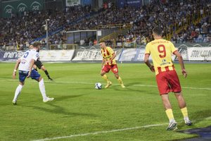 Mecz sąsiadów w tabeli. Korona podejmie Wartę