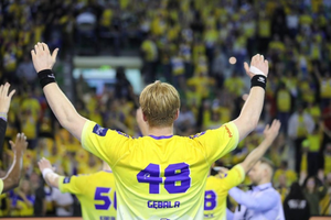 Industria wreszcie na dłużej w domu. Pierwsza taka sytuacja od ponad miesiąca