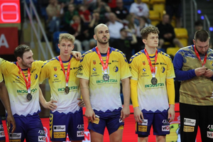 Nie dla Wiadernego, tak dla Surgiela. Industria Kielce przedłużyła umowę ze skrzydłowym