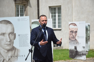 „Siedem twarzy Sergiusza Piaseckiego” wyjątkowa wystawa na Świętym Krzyżu