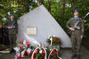 [FOTO] Upamiętniliśmy mieszkańców pomordowanych przez Niemców w Lesie Wełeckim