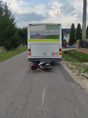 Wypadek w miejscowości Skoki. Nie żyje kierowca motoroweru