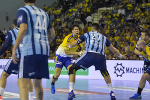 Do przerwy cios za cios. Po przerwie skuteczniejsze „uderzenia” zadawał Szeged – Industria bez pucharu