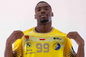 W tych koszulkach chcą sięgać szczytów. Industria Kielce ma nowe trykoty