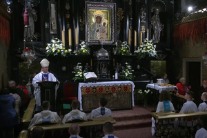 Maturzyści na Jasnej Górze. Biskup Jan Piotrowski: Wartością każdego człowieka jest szlachetne życie