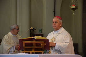 Biskup Jan Piotrowski: Godność człowieka jest wpisana w nasze życie