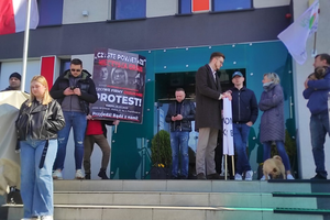 Przedsiębiorcy protestują przed funduszem. „Jesteśmy na skraju bankructwa”