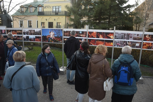 Jak żegnaliśmy papieża? Opowiada o tym wyjątkowa wystawa