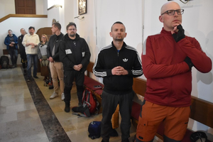 Nocą na Święty Krzyż. Rozpoczęła się Ekstremalna Droga Krzyżowa