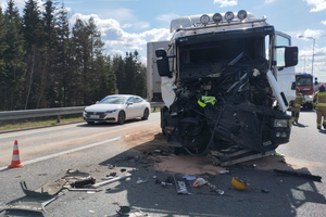 Dwie ciężarówki zderzyły się na S7