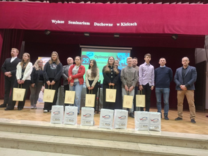 Młodzi ludzie wykazali się wiedzą o Piśmie Świętym