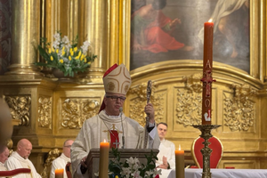 [FOTO+ WIDEO] Biskup Jan Piotrowski: Pusty grób Chrystusa jest źródłem nadziei