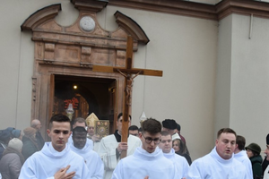 Przed nami peregrynacja Krzyża Jubileuszowego w diecezji kieleckiej