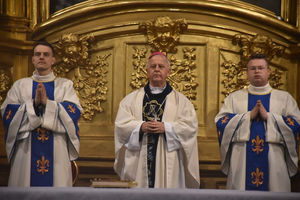 Biskup Jan Piotrowski: Polskie matki zasługują na miano królowych