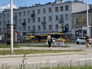 Zderzenie osobówki i autobusu komunikacji miejskiej