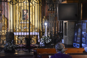 Monstrancja z Medjugorie w kieleckiej katedrze